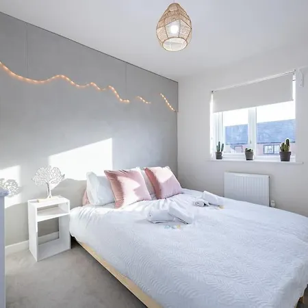 Trox Home - Cosy Vibes - Free Parking - Zero Fuss-2